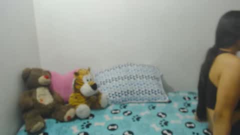 Snapshot of pocahontas_princess__ chatting on 03/12/25, 01:40 Pocahontas online show from 03/12/25, 01:40