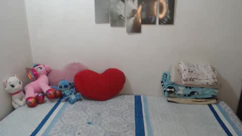 Snapshot of pocahontas_princess__ chatting on 09/18/25, 02:08 Pocahontas online show from 09/18/25, 02:08