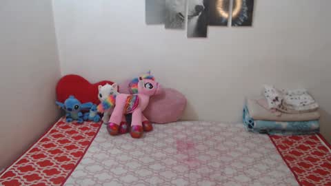 Snapshot of pocahontas_princess__ chatting on 09/29/25, 02:55 Pocahontas online show from 09/29/25, 02:55