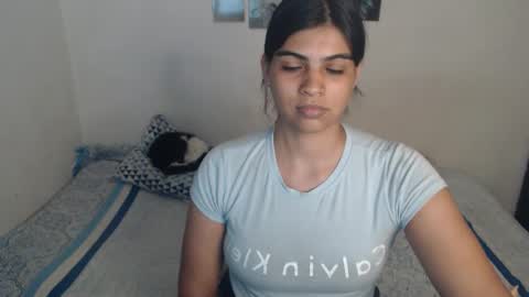 Snapshot of pocahontas_princess__ chatting on 02/18/26, 02:40 Pocahontas online show from 02/18/26, 02:40