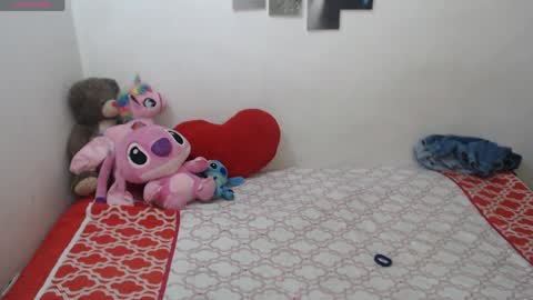 Snapshot of pocahontas_princess__ chatting on 04/22/26, 03:24 Pocahontas online show from 04/22/26, 03:24