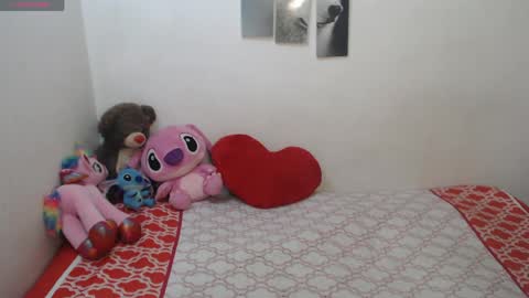 Snapshot of pocahontas_princess__ chatting on 05/08/26, 03:06 Pocahontas online show from 05/08/26, 03:06