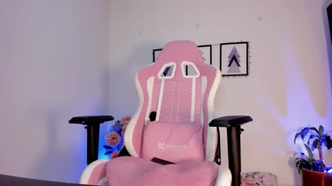 Jasmine online show from 11/22/25, 02:21