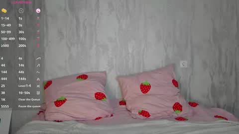 Snapshot of pocet_barbie chatting on 05/07/26, 02:17 Mary online show from 05/07/26, 02:17
