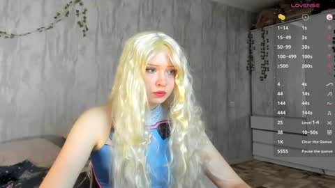 Snapshot of pocet_barbie chatting on 07/09/26, 06:28 Mary online show from 07/09/26, 06:28