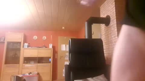 Snapshot of pointman72 chatting on 11/07/25, 06:30 pointman72 online show from 11/07/25, 06:30