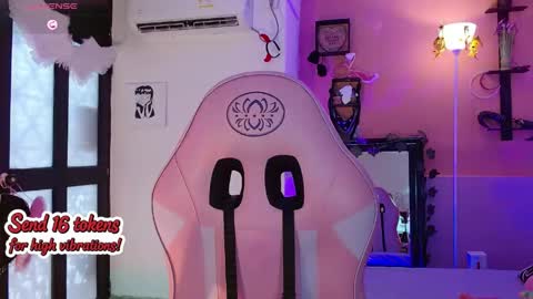poison_liv online show from 04/26/26, 01:53