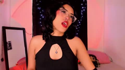 Willow                      Hours 12pm to 630pm Colombian time FRIDAY AND SUNDAY FREE DAYS online show from 02/19/25, 05:38