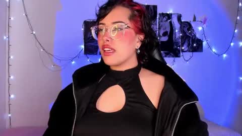 Willow                      Hours 12pm to 630pm Colombian time FRIDAY AND SUNDAY FREE DAYS online show from 10/01/25, 05:19