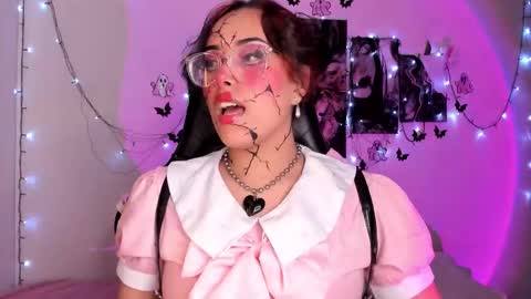 Willow                      Hours 12pm to 630pm Colombian time FRIDAY AND SUNDAY FREE DAYS online show from 10/29/25, 05:58