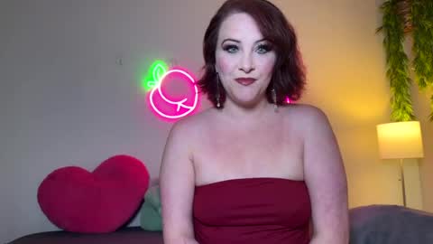 Snapshot of poisonedpeach chatting on 07/05/26, 01:01 Jenna online show from 07/05/26, 01:01