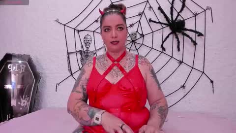 poisson_ivy_ online show from 10/25/25, 11:10