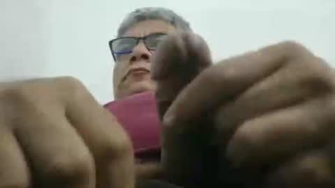 poli online show from 11/18/25, 01:26