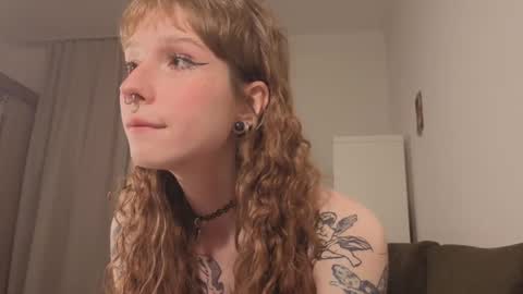 Snapshot of poli_blink chatting on 03/21/26, 09:18 polina online show from 03/21/26, 09:18