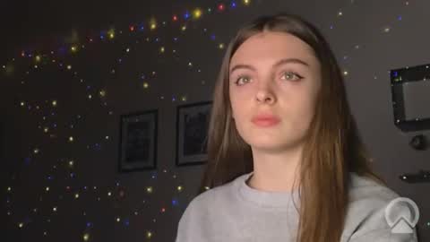 Snapshot of poli_poli12345 chatting on 01/11/26, 09:42 Nika-mistress online show from 01/11/26, 09:42