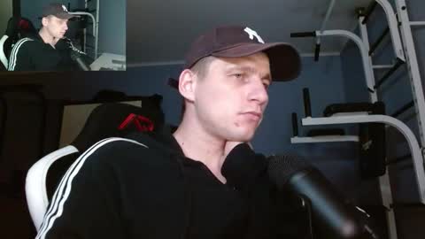 Poliglot online show from 11/17/25, 11:10