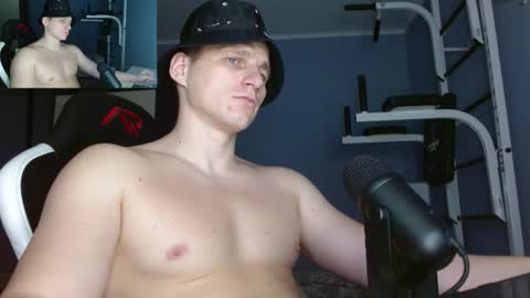 Poliglot online show from 11/18/25, 08:24