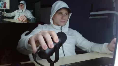 Poliglot online show from 12/17/25, 06:41