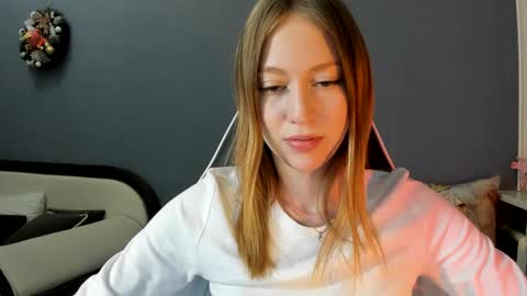 Snapshot of polihoney chatting on 01/15/25, 02:56 Polina online show from 01/15/25, 02:56