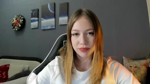 Snapshot of polihoney chatting on 01/17/25, 03:11 Polina online show from 01/17/25, 03:11