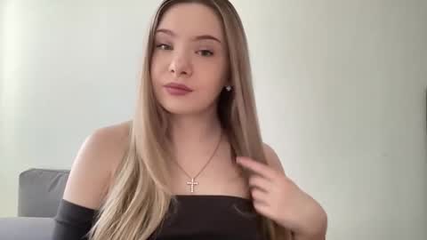 polishangel222 online show from 03/22/26, 12:30