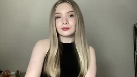 polishangel222 online show from 04/29/26, 07:42