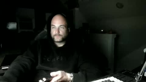 Snapshot of polisheaqle chatting on 09/20/25, 06:03 polisheaqle online show from 09/20/25, 06:03