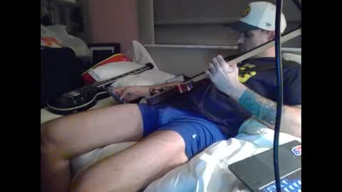 Snapshot of polishrifle3 chatting on 09/28/25, 04:51 jaws online show from 09/28/25, 04:51