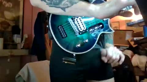 Snapshot of polishrifle3 chatting on 10/21/25, 02:56 jaws online show from 10/21/25, 02:56