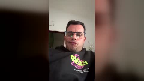 Snapshot of poll540539 chatting on 04/05/26, 12:02 poll540539 online show from 04/05/26, 12:02