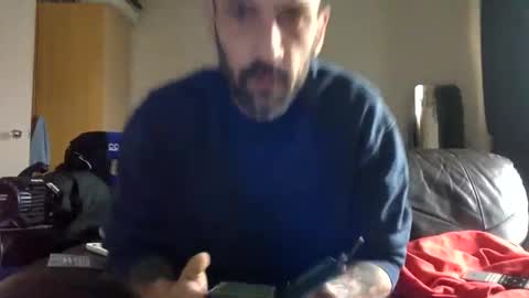 Snapshot of polla101 chatting on 02/15/25, 11:17 aquiles online show from 02/15/25, 11:17