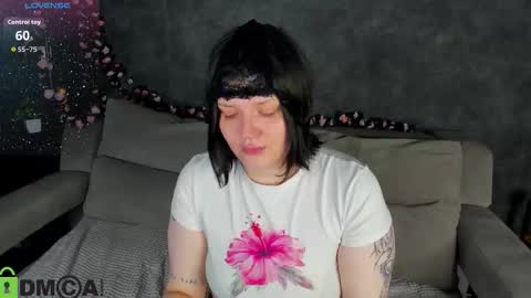 Polly online show from 10/24/25, 02:08