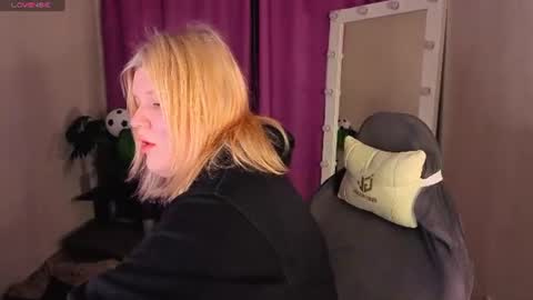 Polly online show from 06/22/26, 01:07