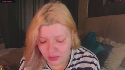 Polly online show from 06/26/26, 01:21