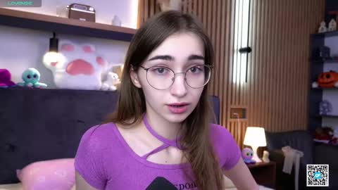 Polly online show from 11/14/25, 07:29