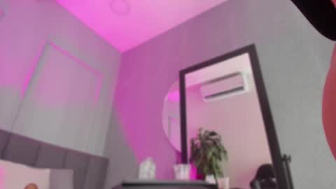 POLLY online show from 03/07/25, 10:24