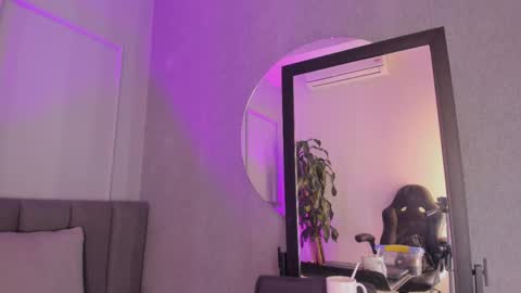 POLLY online show from 10/21/25, 10:38