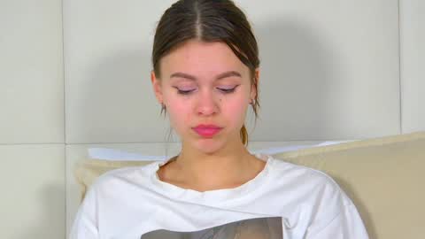 Snapshot of pollylanders chatting on 12/08/24, 10:25 Polly online show from 12/08/24, 10:25