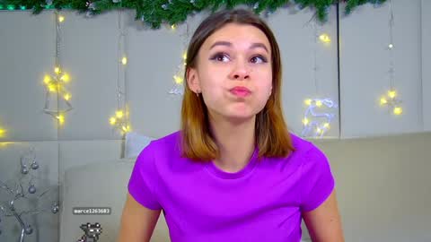 Snapshot of pollylanders chatting on 12/18/24, 06:53 Polly online show from 12/18/24, 06:53