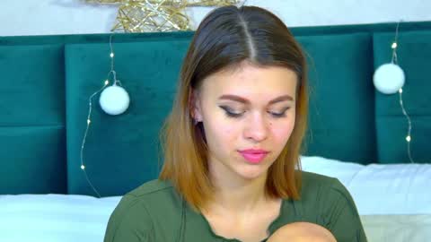 Snapshot of pollylanders chatting on 12/26/24, 06:54 Polly online show from 12/26/24, 06:54