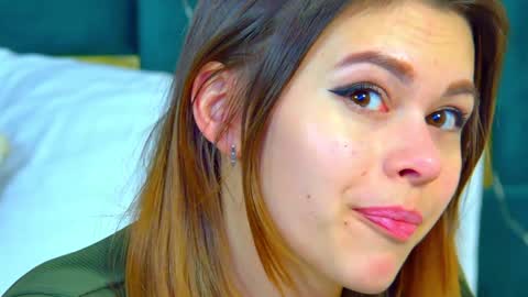 Snapshot of pollylanders chatting on 12/26/24, 09:58 Polly online show from 12/26/24, 09:58