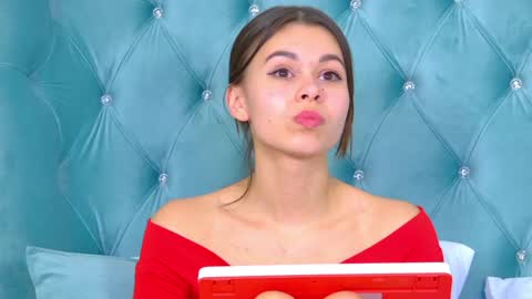 Snapshot of pollylanders chatting on 01/29/25, 02:19 Polly online show from 01/29/25, 02:19