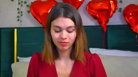 Snapshot of pollylanders chatting on 02/14/25, 10:58 Polly online show from 02/14/25, 10:58