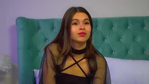 Snapshot of pollylanders chatting on 09/22/25, 06:32 Polly online show from 09/22/25, 06:32