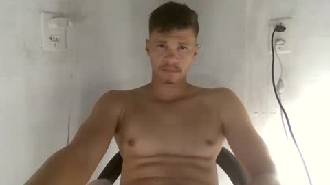 Snapshot of pollyster chatting on 02/01/26, 02:21 pollyster online show from 02/01/26, 02:21