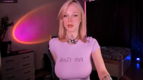 Snapshot of polusladkoye chatting on 03/28/26, 03:33 Megan.online online show from 03/28/26, 03:33