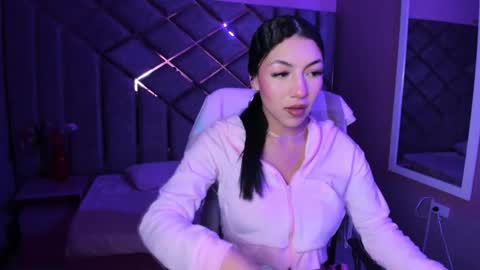 Snapshot of poly_sasha_ chatting on 02/19/26, 02:40 poly sasha online show from 02/19/26, 02:40