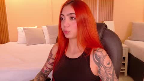 Snapshot of polygonniaa chatting on 02/27/26, 02:00 polygonniaa online show from 02/27/26, 02:00