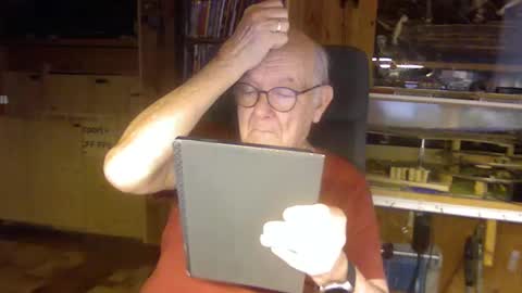 pomme1949 online show from 10/21/25, 01:01
