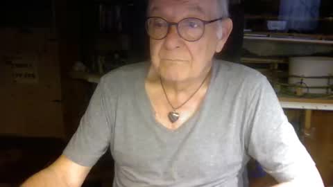 pomme1949 online show from 04/28/26, 02:00